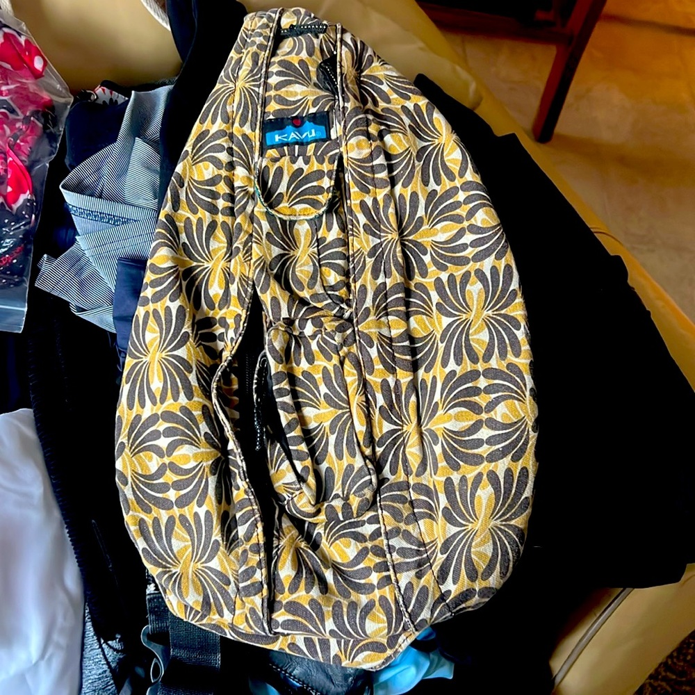 Kavu sling bag/purse